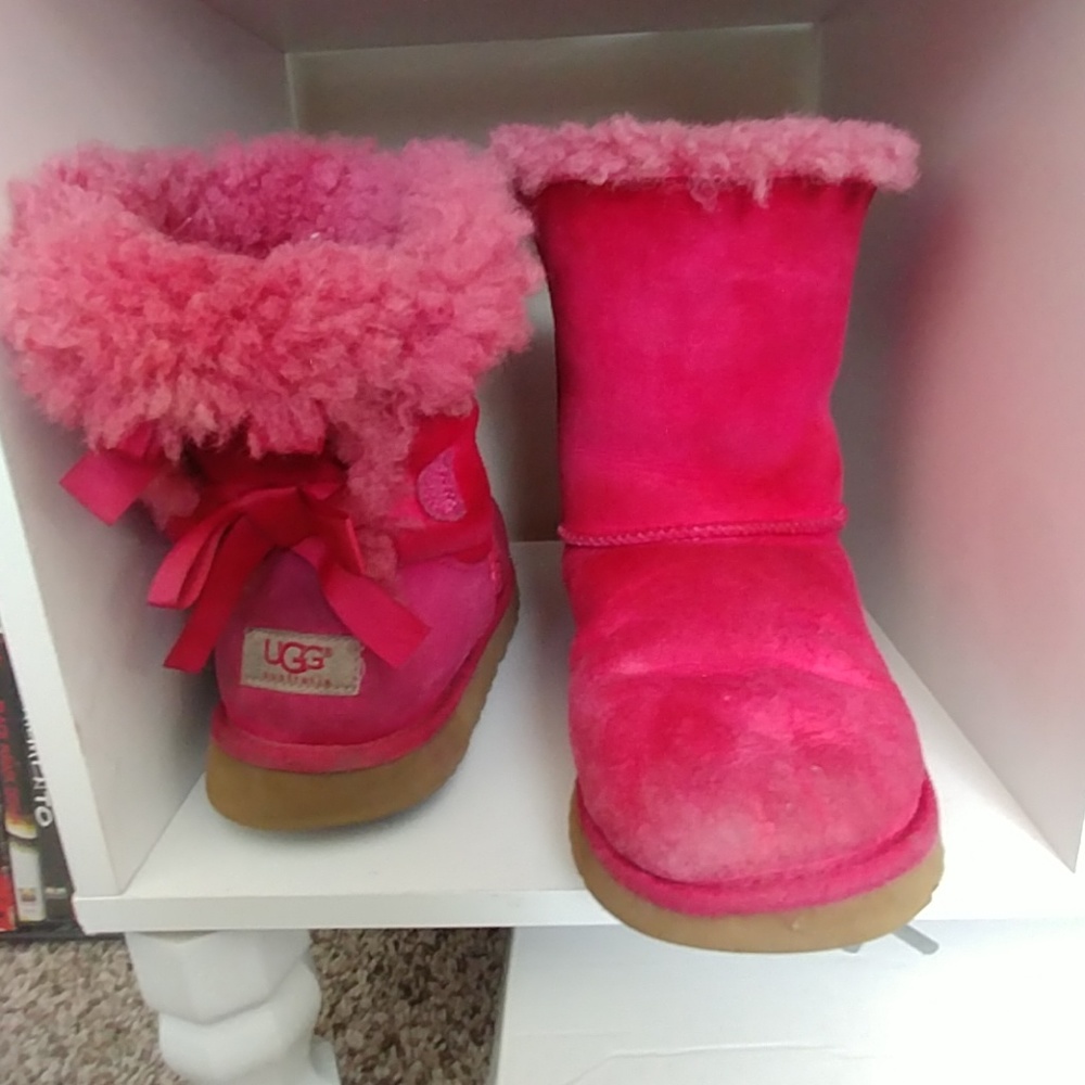 Bailey bow uggs